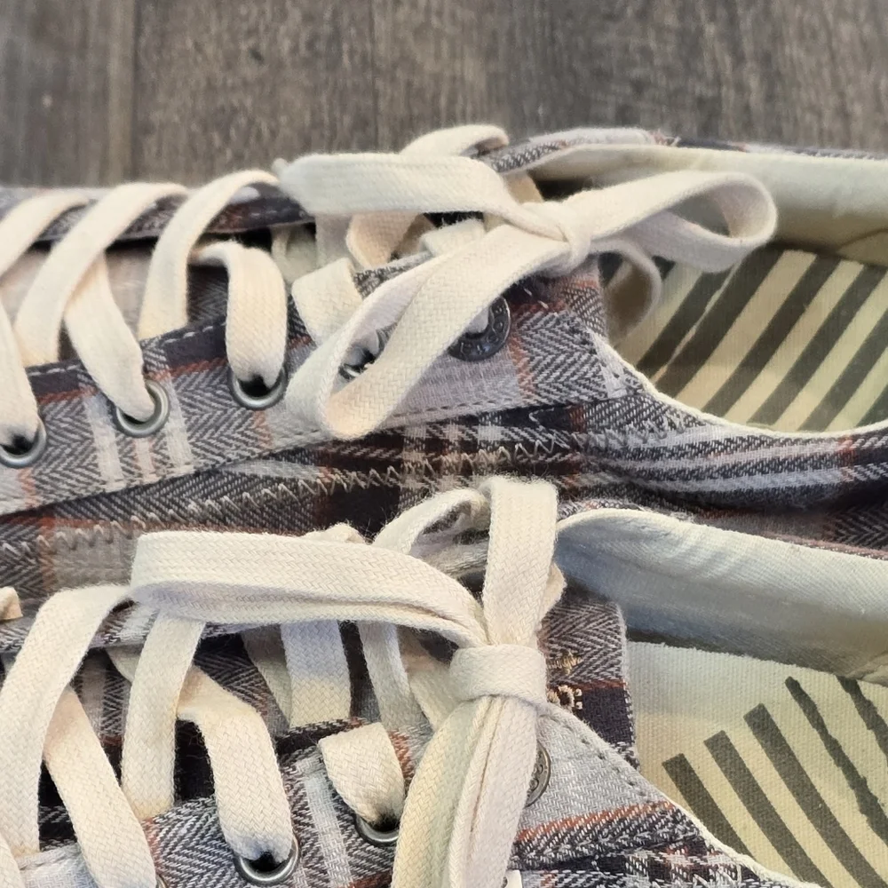 TAOS Star Gray Plaid Lace Up Casual Sneakers Canvas  Low Top Shoes Womens 10